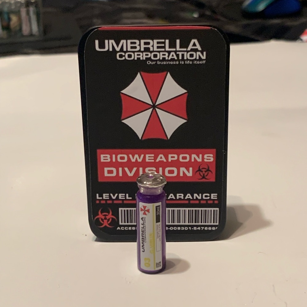 Resident Evil 2 - G-VIRUS Vial - Golgotha Virus - 1.25inches